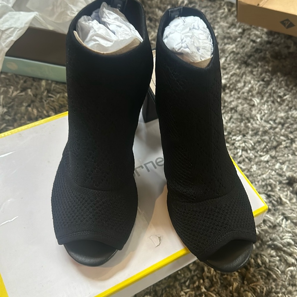 Life stride, Alida black knit, open toe heel 8 1/2 M